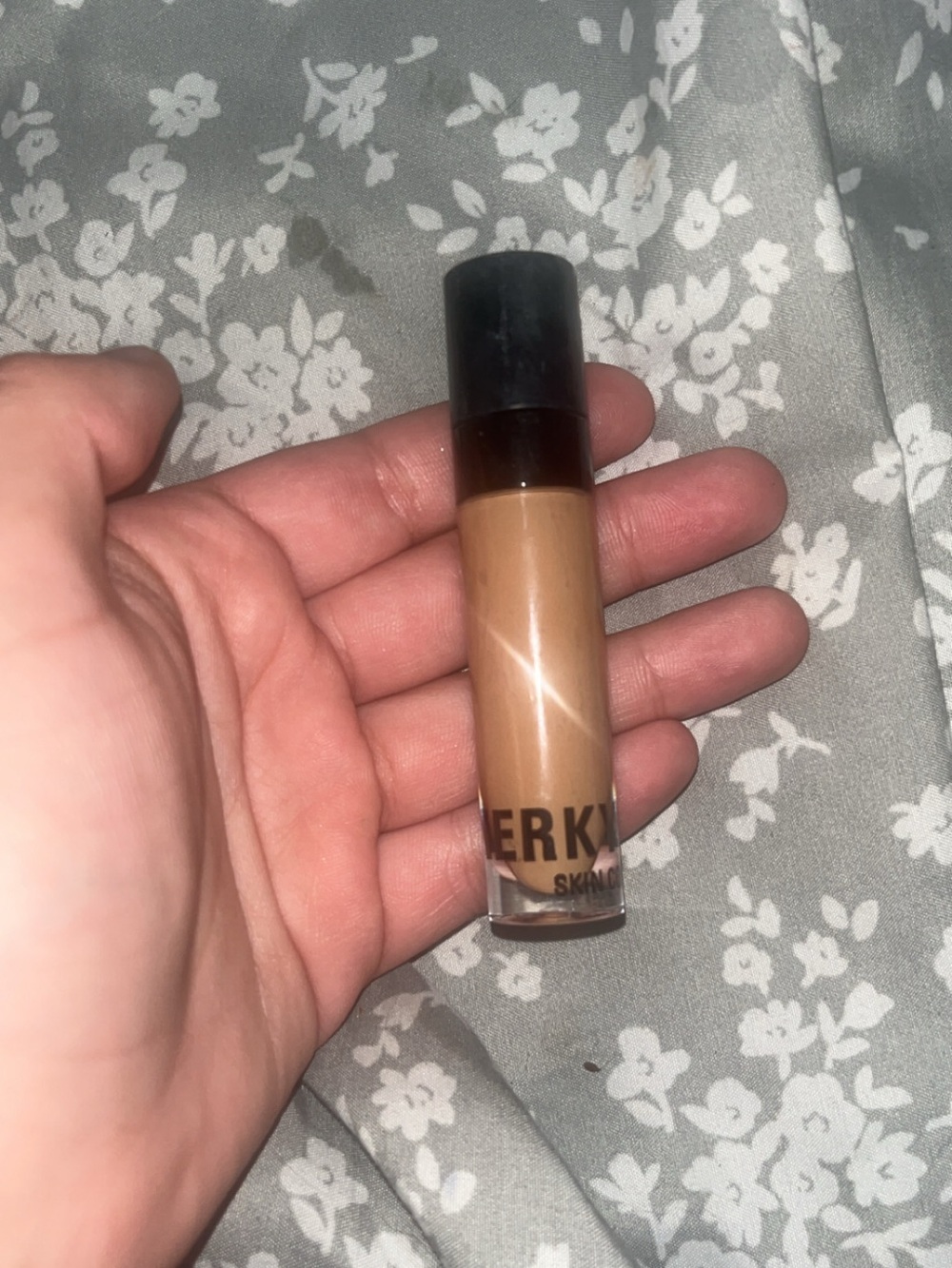 Neutral Beige Liquid Concealer - Skin-Kissed Finish